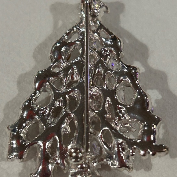 CHRISTMAS TREE BROACH..SILVER TONE..AURORA BOREA RHINESTONES - Picture 2 of 3